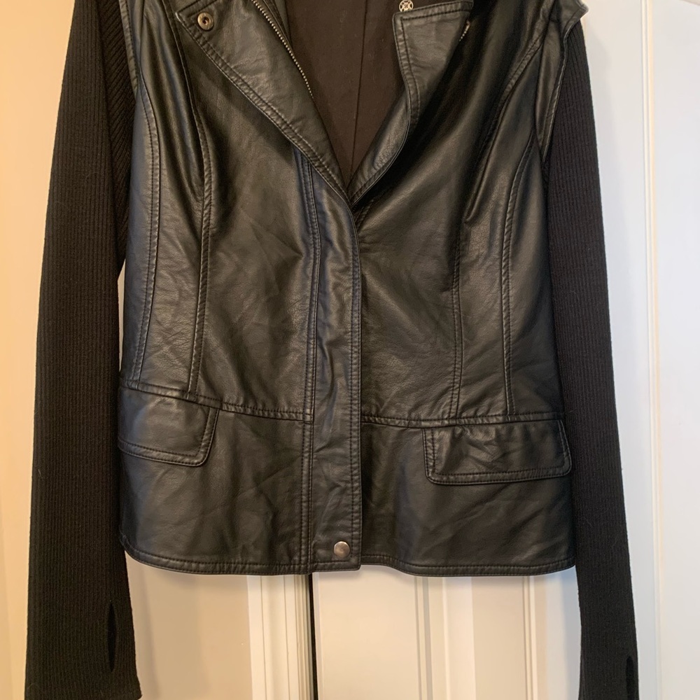 Leather and sweater jacket. Size large - Picture 4 of 6